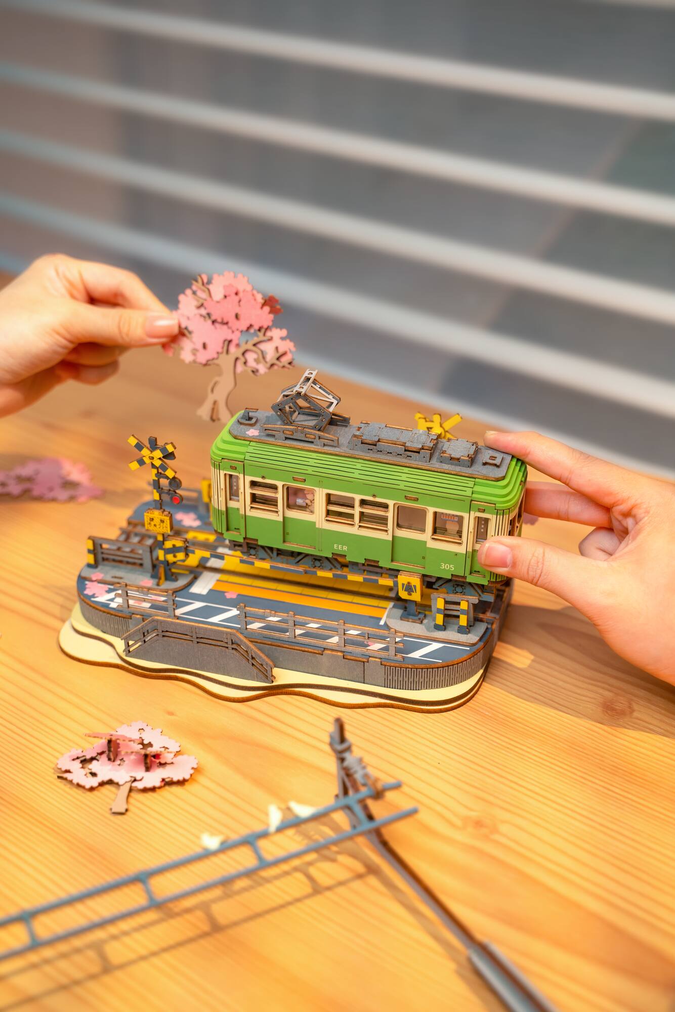 Rolife® Sakura Journey 3D Puzzle Creation Set